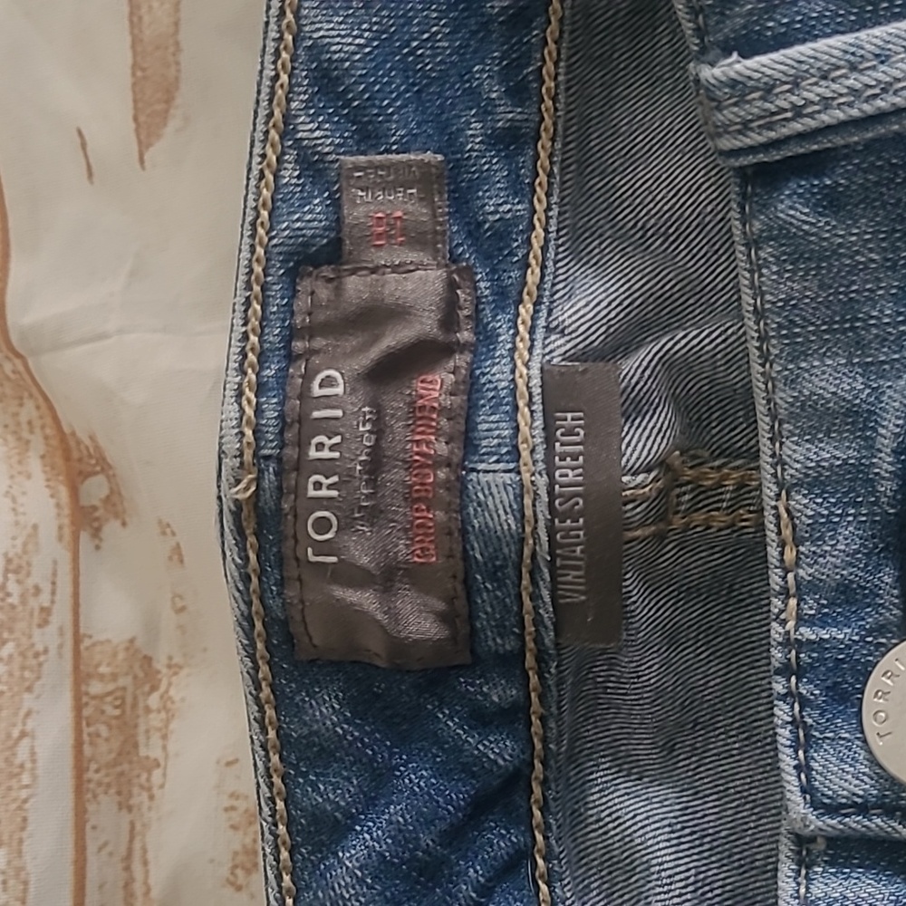 Torrid .. Crop Boyfriend‎ .. Vintage Stretch .. 18 - Picture 3 of 6